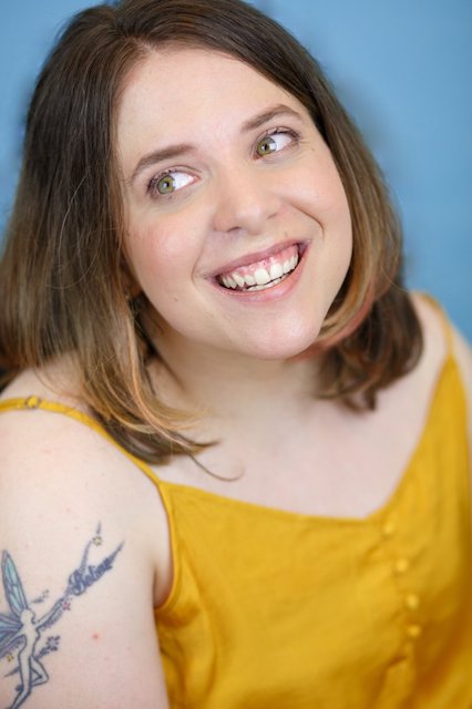 Esme Mazzeo White Female with brown hair looking up to the right